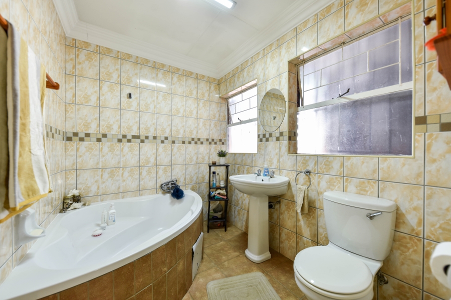 4 Bedroom Property for Sale in Sinoville Gauteng