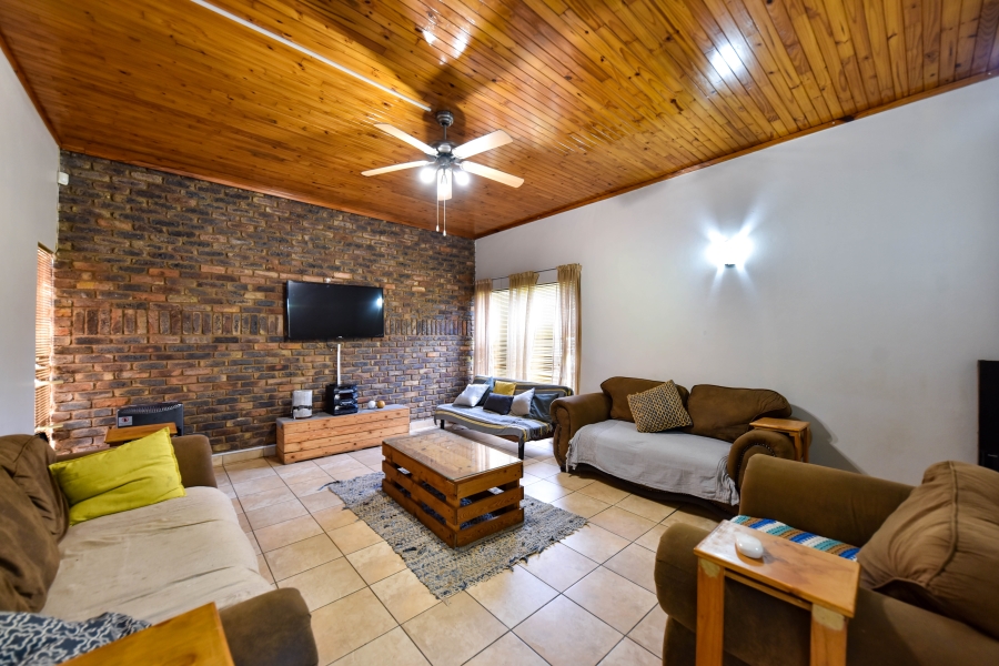 4 Bedroom Property for Sale in Sinoville Gauteng