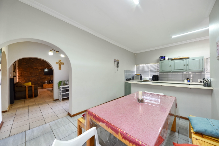 4 Bedroom Property for Sale in Sinoville Gauteng
