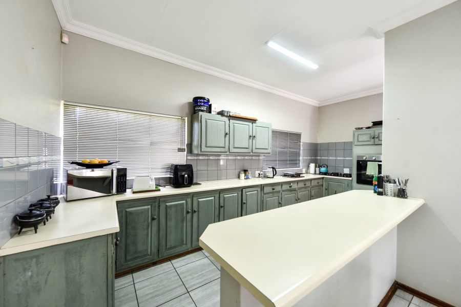 4 Bedroom Property for Sale in Sinoville Gauteng