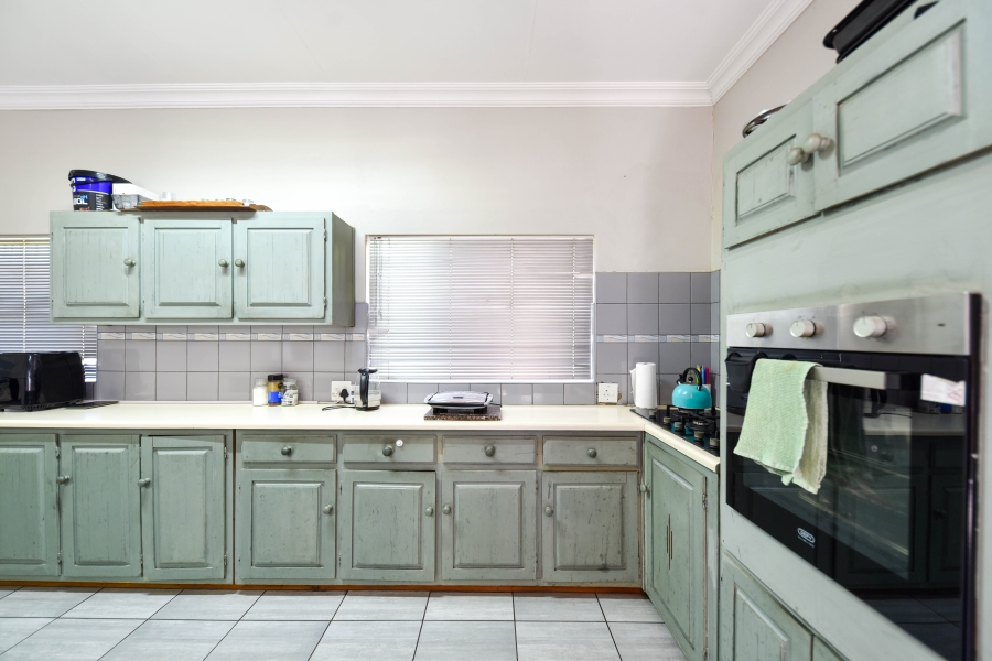 4 Bedroom Property for Sale in Sinoville Gauteng