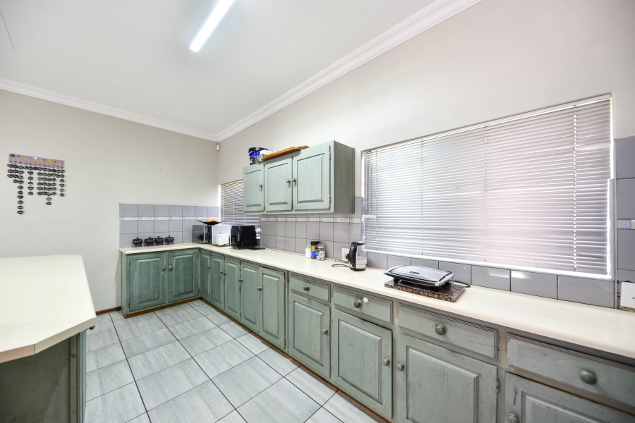 4 Bedroom Property for Sale in Sinoville Gauteng