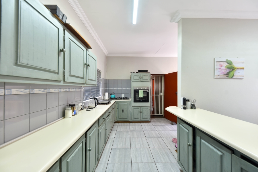 4 Bedroom Property for Sale in Sinoville Gauteng
