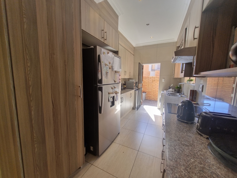 To Let 3 Bedroom Property for Rent in Equestria Gauteng