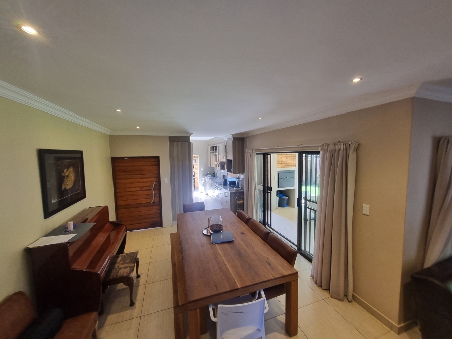 To Let 3 Bedroom Property for Rent in Equestria Gauteng