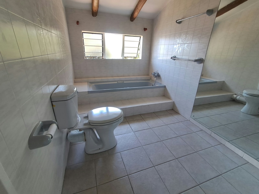 To Let 1 Bedroom Property for Rent in Fontainebleau Gauteng