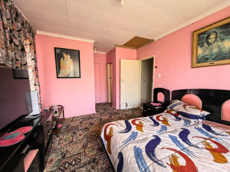 3 Bedroom Property for Sale in Lenasia South Gauteng