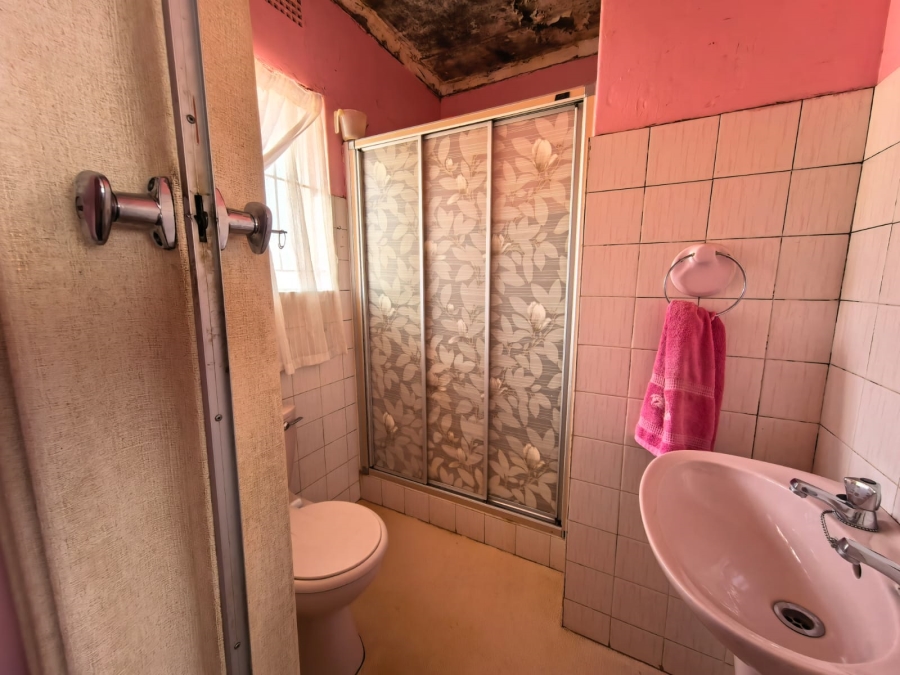 3 Bedroom Property for Sale in Lenasia South Gauteng