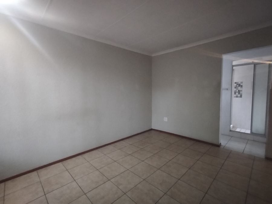 2 Bedroom Property for Sale in Groblerpark Gauteng