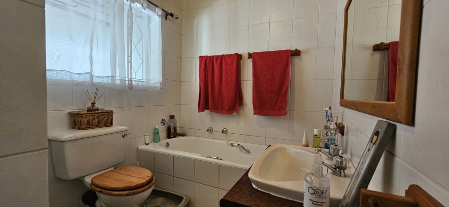 3 Bedroom Property for Sale in Three Rivers East Gauteng