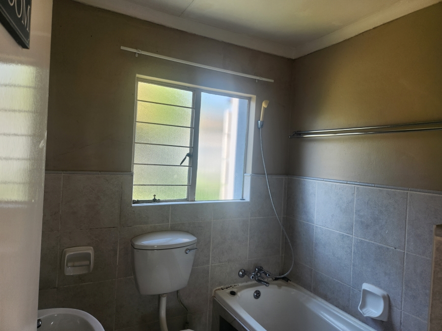 To Let 2 Bedroom Property for Rent in Wilgeheuwel Gauteng