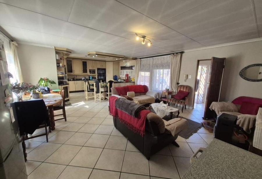 4 Bedroom Property for Sale in Brackendowns Gauteng