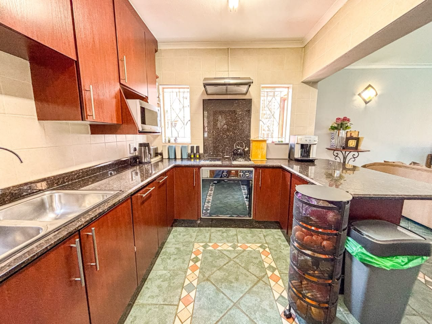 2 Bedroom Property for Sale in Bassonia Gauteng