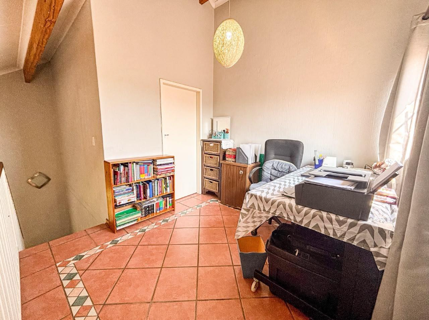 2 Bedroom Property for Sale in Bassonia Gauteng