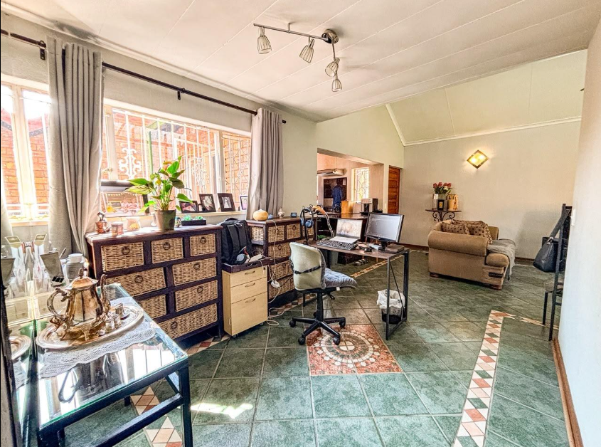 2 Bedroom Property for Sale in Bassonia Gauteng