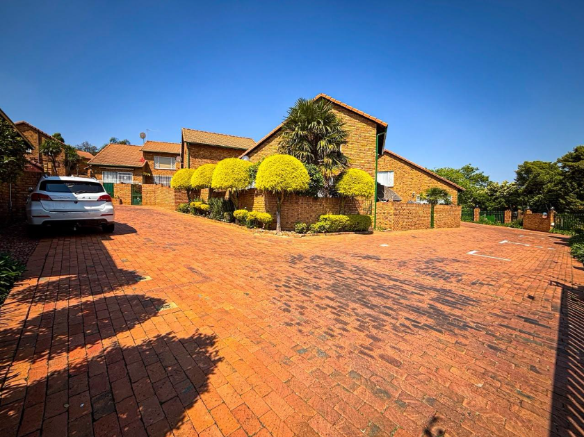 2 Bedroom Property for Sale in Bassonia Gauteng