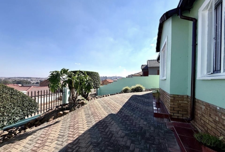 3 Bedroom Property for Sale in Naturena Gauteng