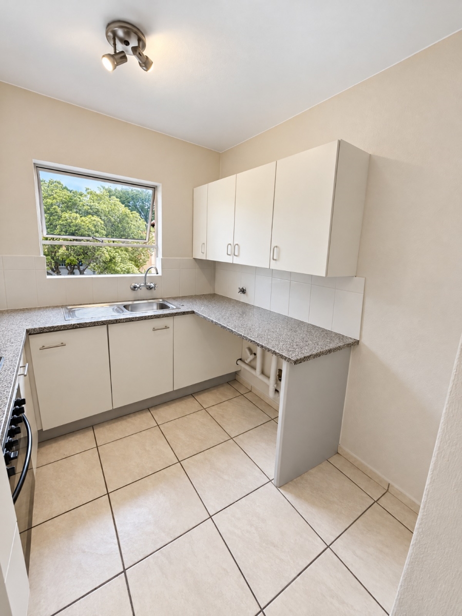 To Let 2 Bedroom Property for Rent in Bryanston Gauteng