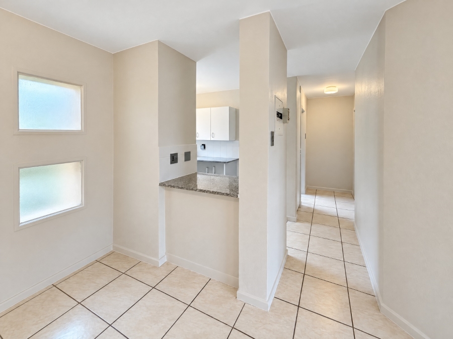 To Let 2 Bedroom Property for Rent in Bryanston Gauteng