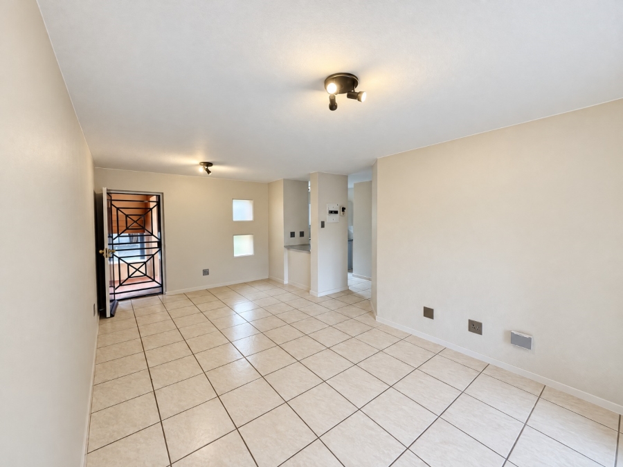 To Let 2 Bedroom Property for Rent in Bryanston Gauteng