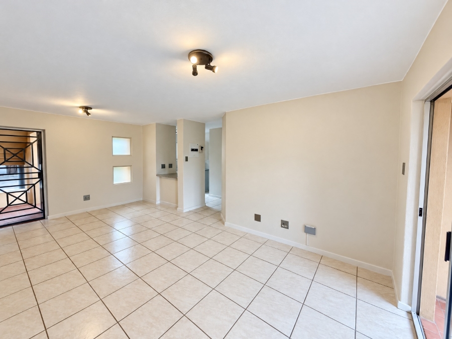 To Let 2 Bedroom Property for Rent in Bryanston Gauteng