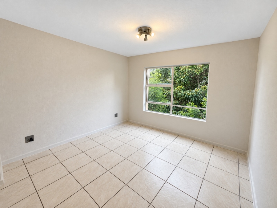 To Let 2 Bedroom Property for Rent in Bryanston Gauteng