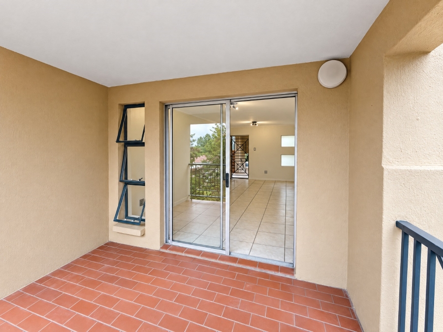 To Let 2 Bedroom Property for Rent in Bryanston Gauteng