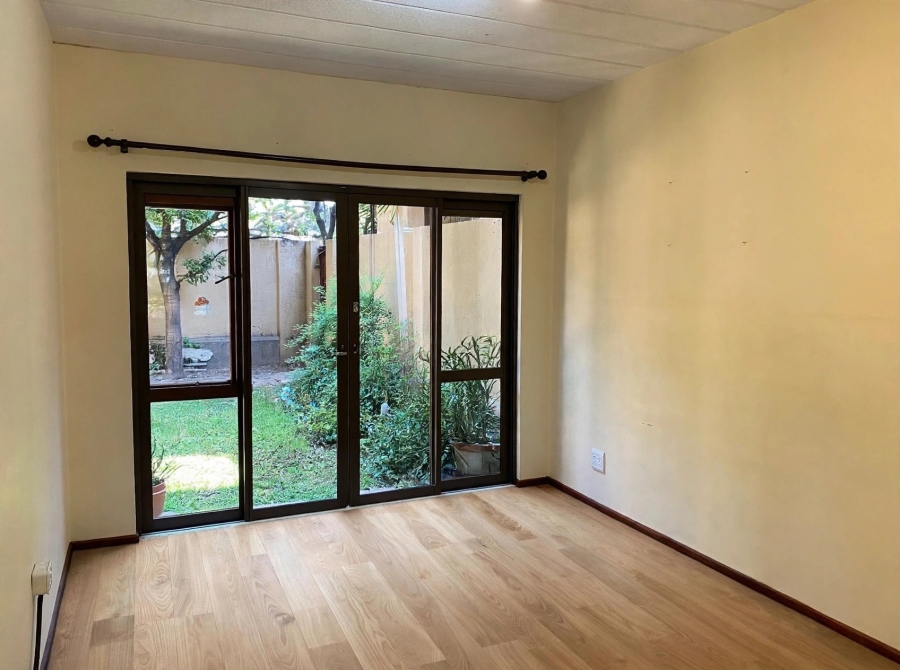 To Let 2 Bedroom Property for Rent in Lonehill Gauteng