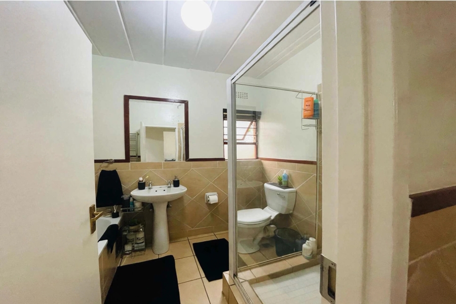 To Let 2 Bedroom Property for Rent in Lonehill Gauteng