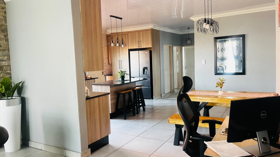 3 Bedroom Property for Sale in Crystal Park Gauteng