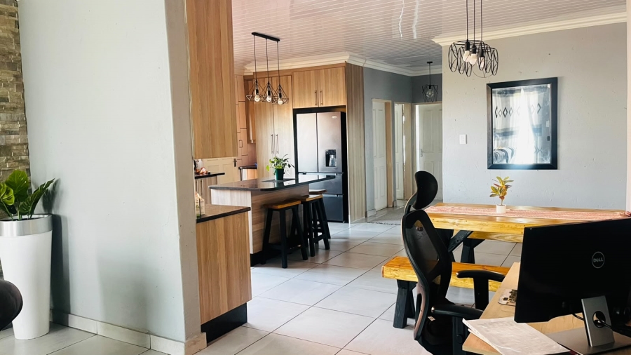 3 Bedroom Property for Sale in Crystal Park Gauteng