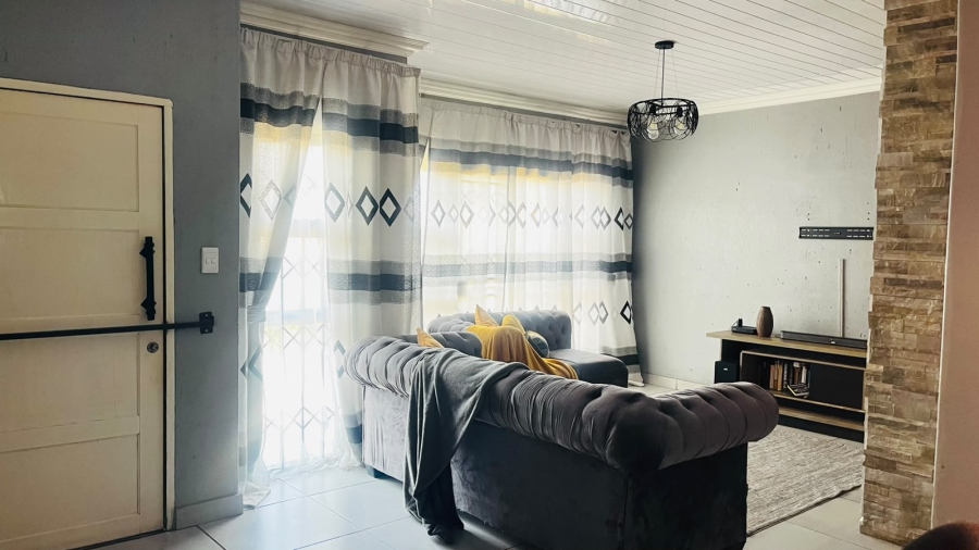 3 Bedroom Property for Sale in Crystal Park Gauteng