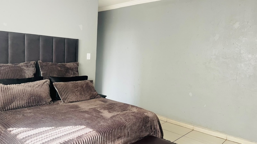 3 Bedroom Property for Sale in Crystal Park Gauteng