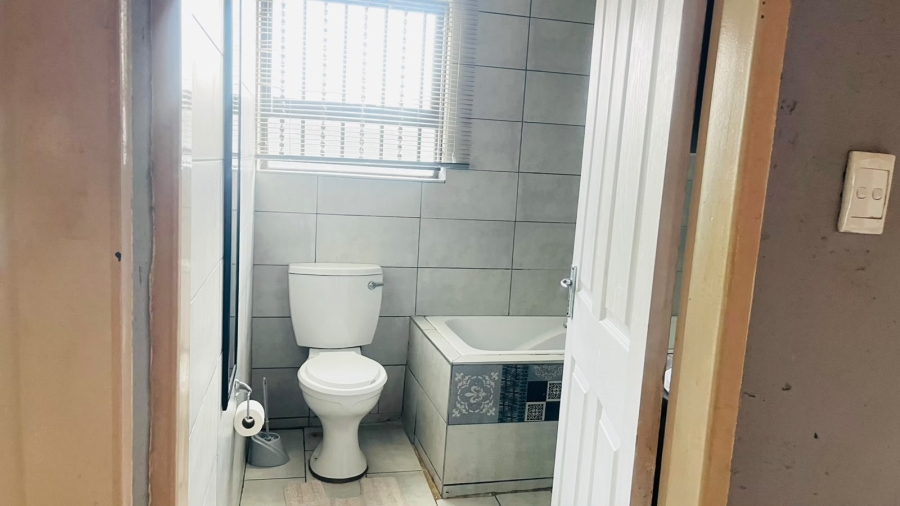 3 Bedroom Property for Sale in Crystal Park Gauteng