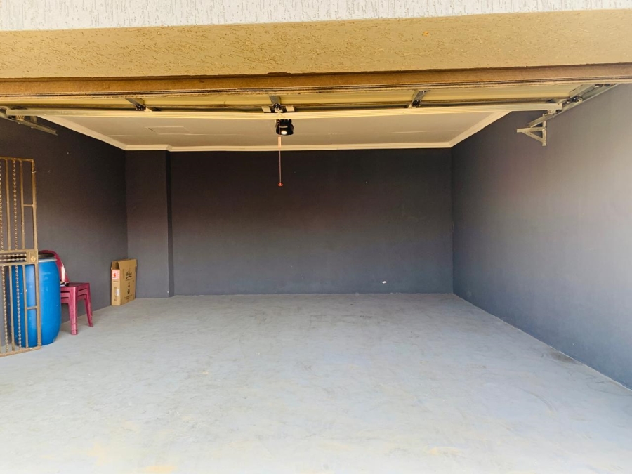 3 Bedroom Property for Sale in Crystal Park Gauteng