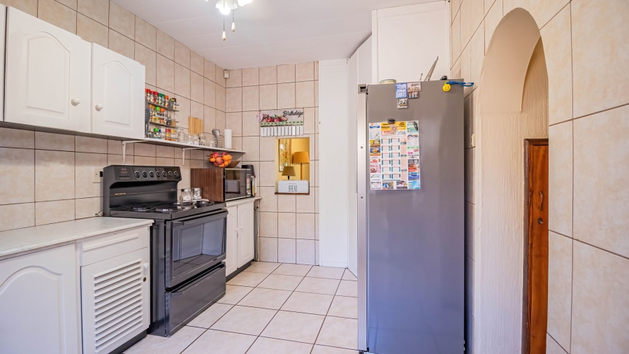 3 Bedroom Property for Sale in Selcourt Gauteng