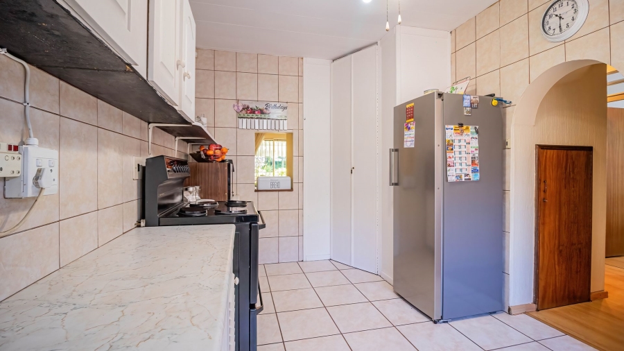 3 Bedroom Property for Sale in Selcourt Gauteng
