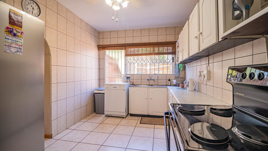 3 Bedroom Property for Sale in Selcourt Gauteng