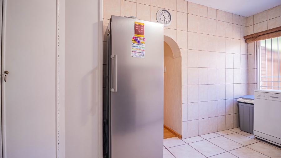 3 Bedroom Property for Sale in Selcourt Gauteng