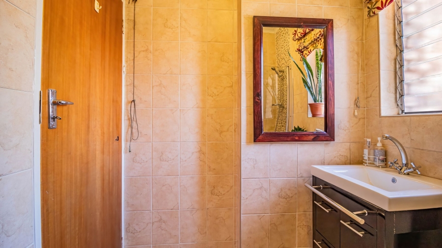 3 Bedroom Property for Sale in Selcourt Gauteng