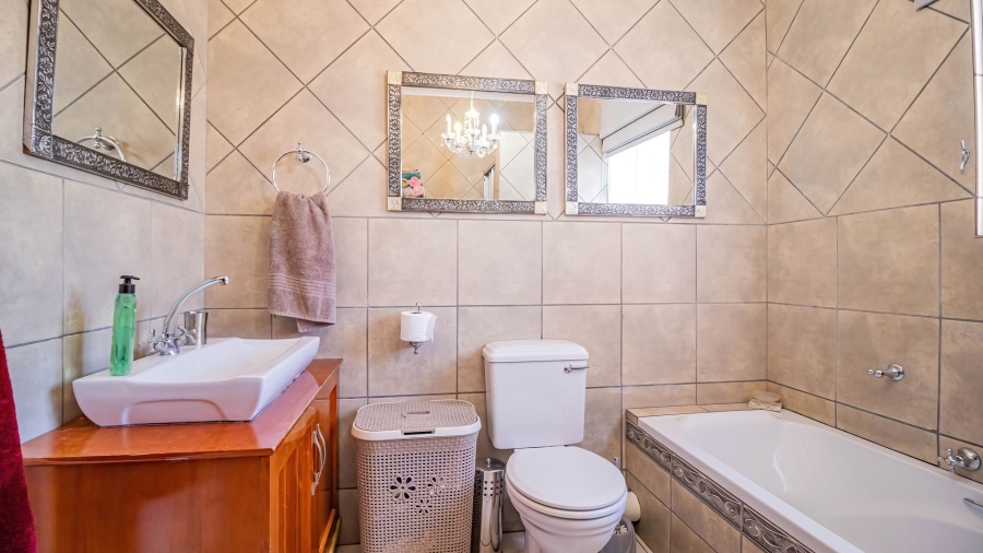 3 Bedroom Property for Sale in Selcourt Gauteng