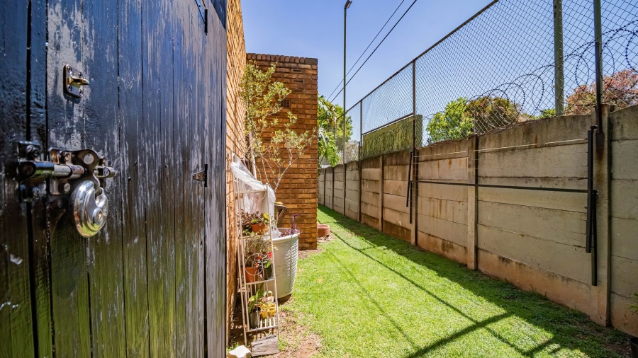 3 Bedroom Property for Sale in Selcourt Gauteng