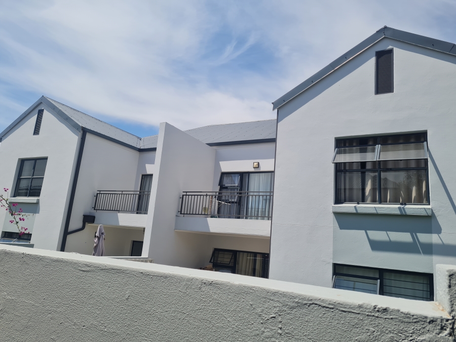 To Let 1 Bedroom Property for Rent in Greenstone Hill Gauteng