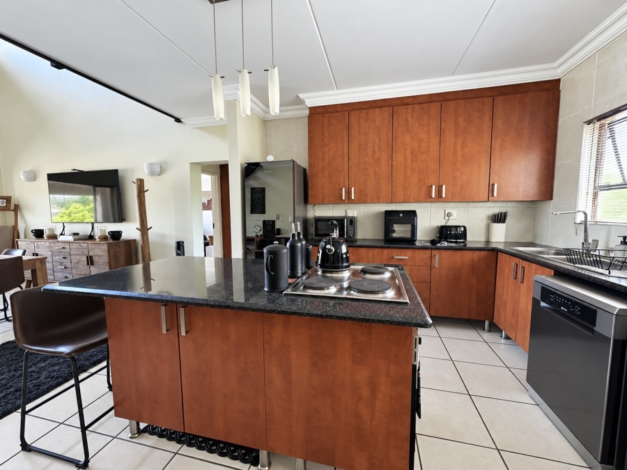 2 Bedroom Property for Sale in Sunninghill Gauteng