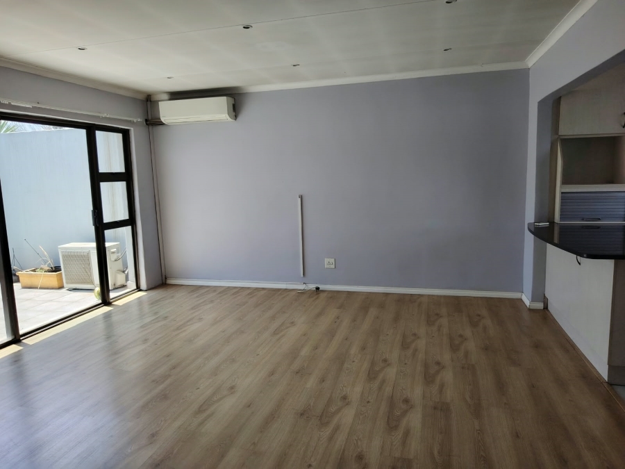 To Let 3 Bedroom Property for Rent in Lakefield Gauteng