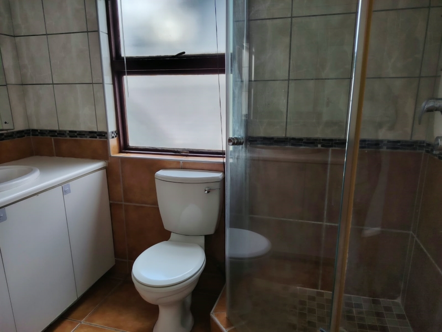 To Let 3 Bedroom Property for Rent in Lakefield Gauteng