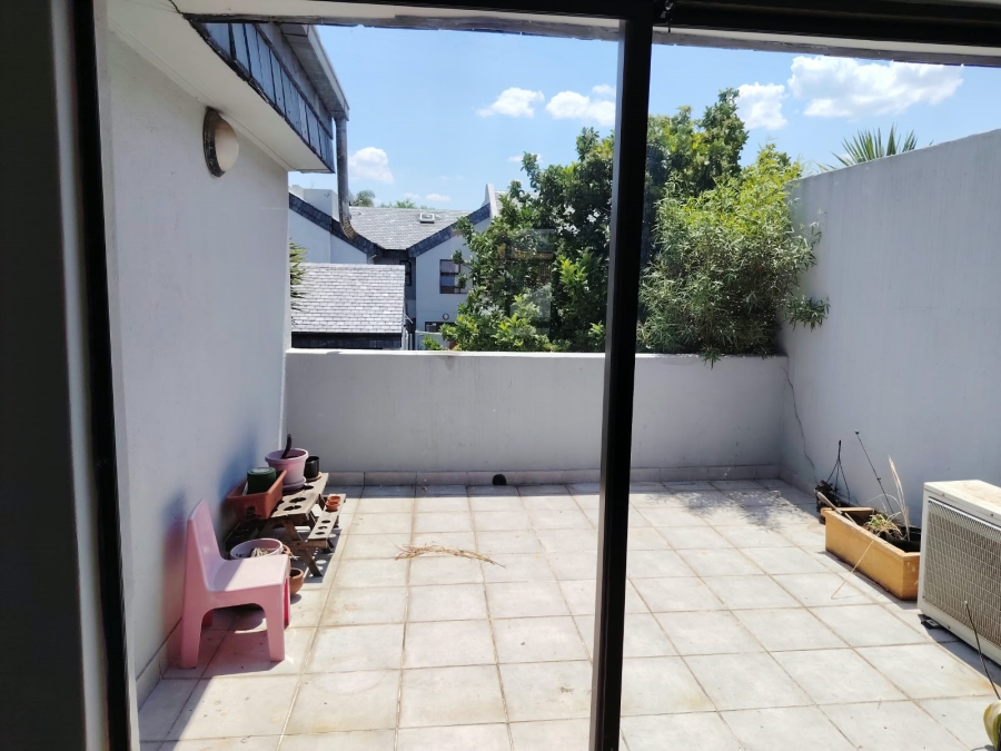 To Let 3 Bedroom Property for Rent in Lakefield Gauteng