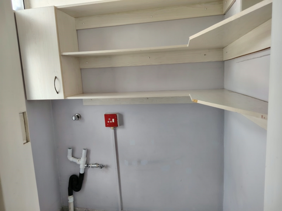 To Let 3 Bedroom Property for Rent in Lakefield Gauteng