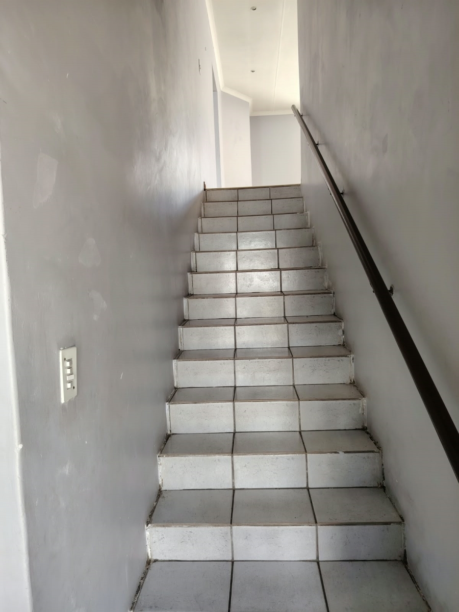 To Let 3 Bedroom Property for Rent in Lakefield Gauteng