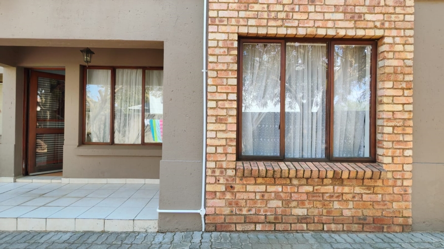 1 Bedroom Property for Sale in Helderwyk Gauteng